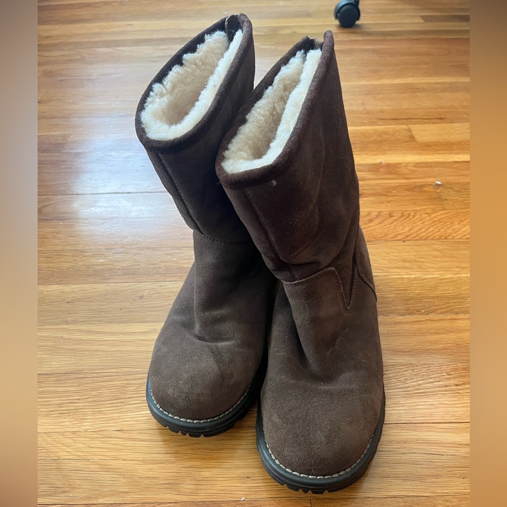 Zip up Uggs